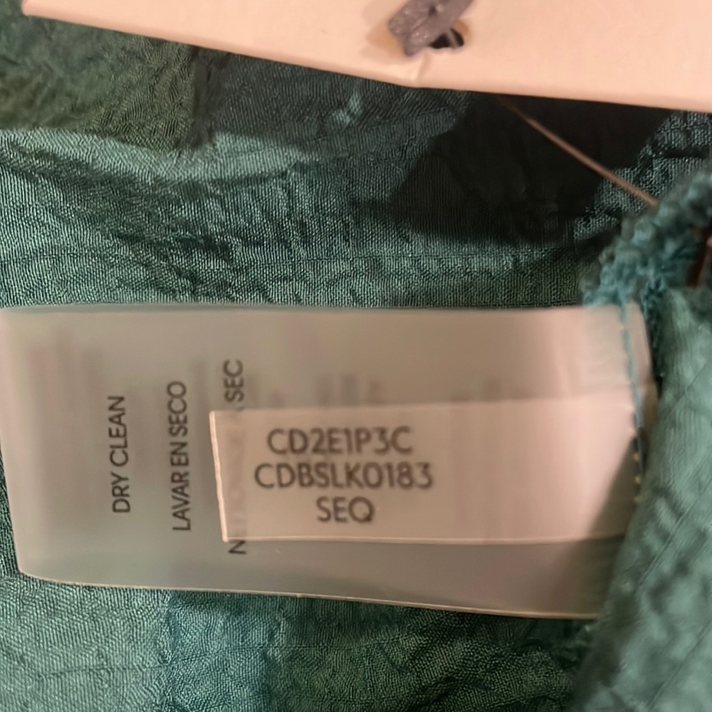CALVIN KLEIN tiered
Crinkle Gauze Ruffle Dress - Picture 4 of 12
